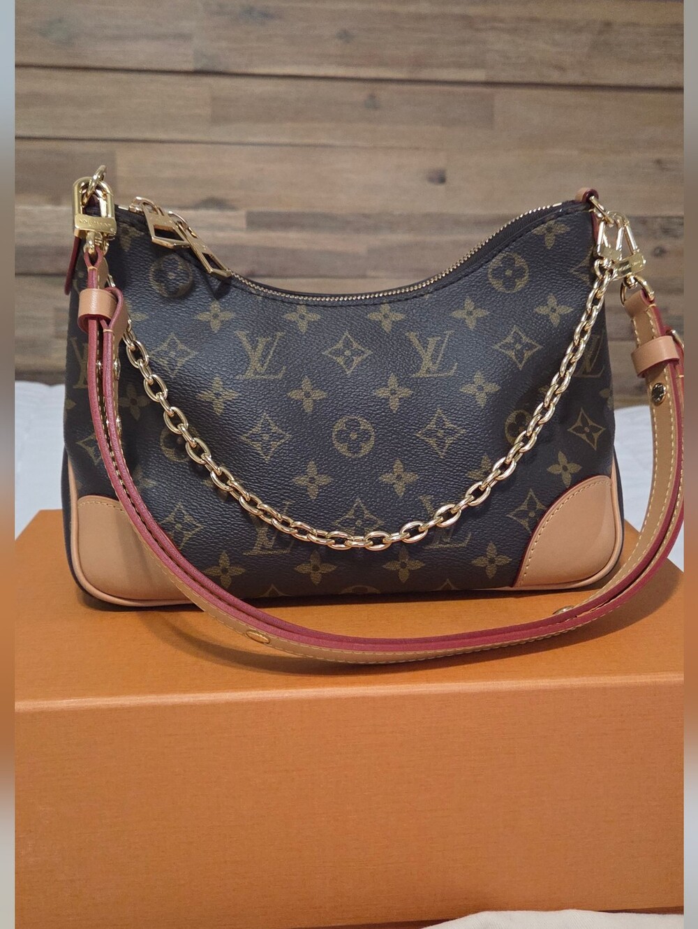 Louis Vuitton Boulogne PM - Picture 2 of 16